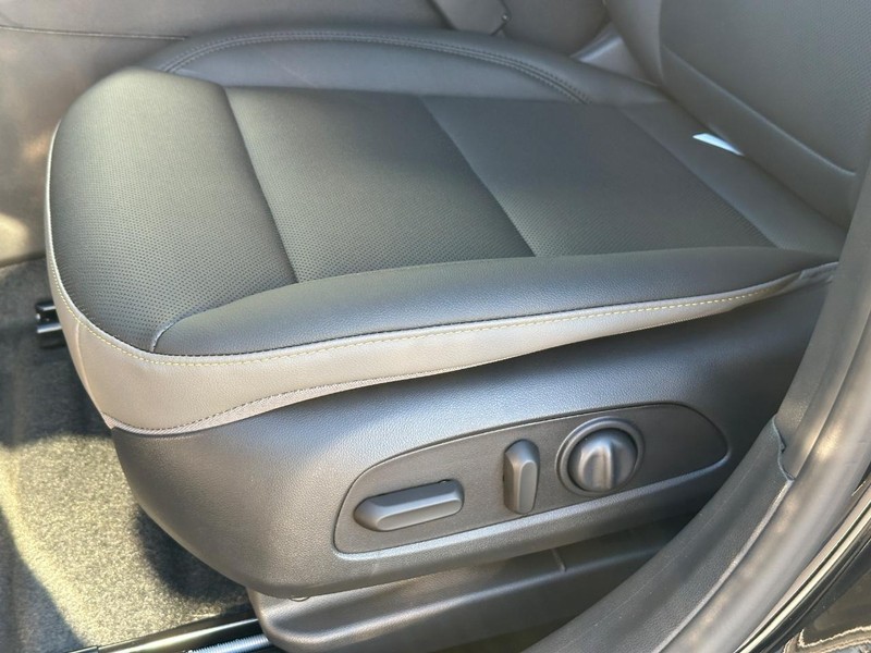 Chevrolet Trax Vehicle Full-screen Gallery Image 18
