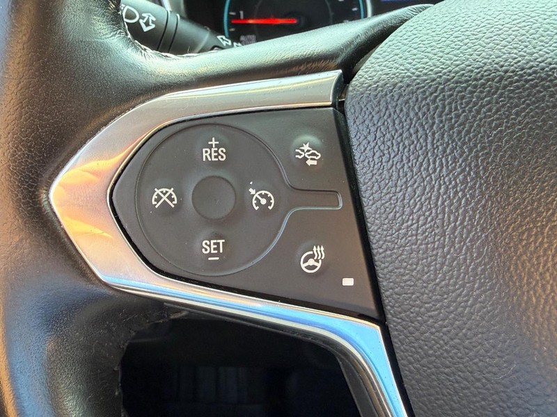 Chevrolet Traverse Vehicle Full-screen Gallery Image 21