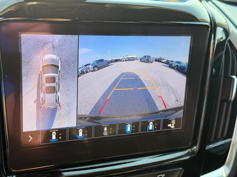Chevrolet Traverse Vehicle Full-screen Gallery Image 25