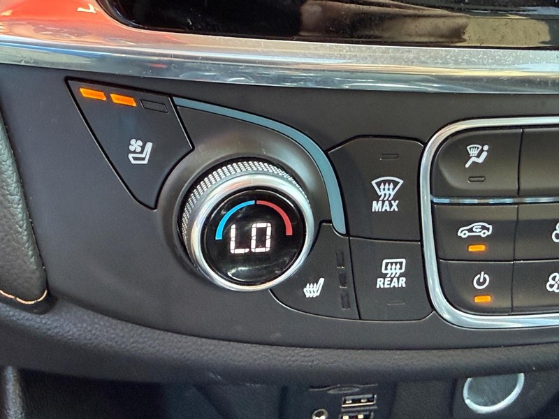 Chevrolet Traverse Vehicle Full-screen Gallery Image 26