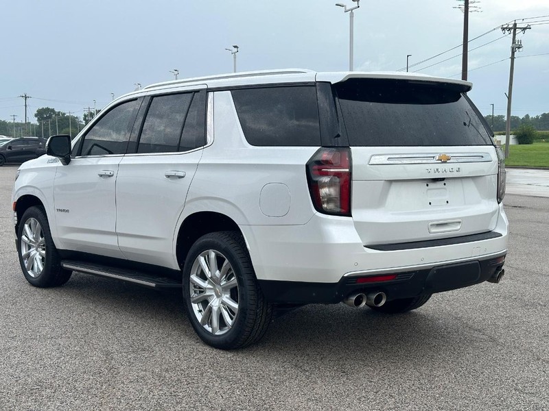 Chevrolet Tahoe Vehicle Full-screen Gallery Image 3