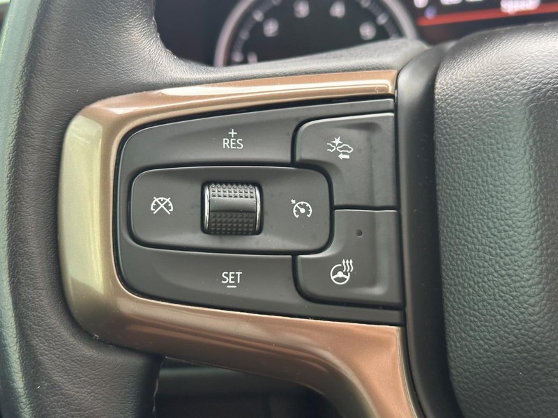 Chevrolet Tahoe Vehicle Full-screen Gallery Image 16