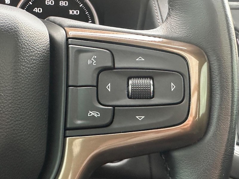 Chevrolet Tahoe Vehicle Full-screen Gallery Image 17