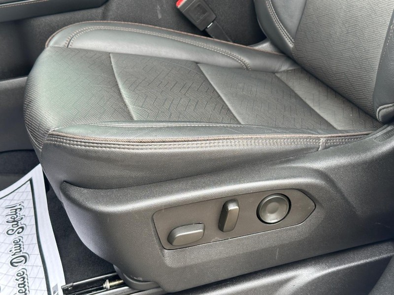 Chevrolet Tahoe Vehicle Full-screen Gallery Image 28