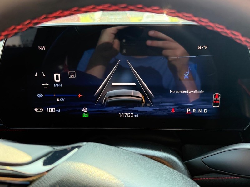 Chevrolet Blazer EV Vehicle Full-screen Gallery Image 21
