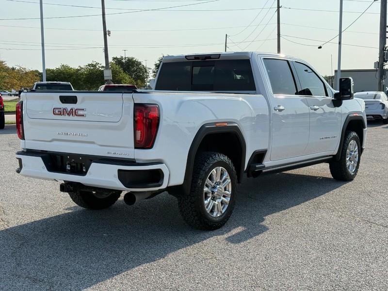 GMC Sierra 3500HD Vehicle Full-screen Gallery Image 7