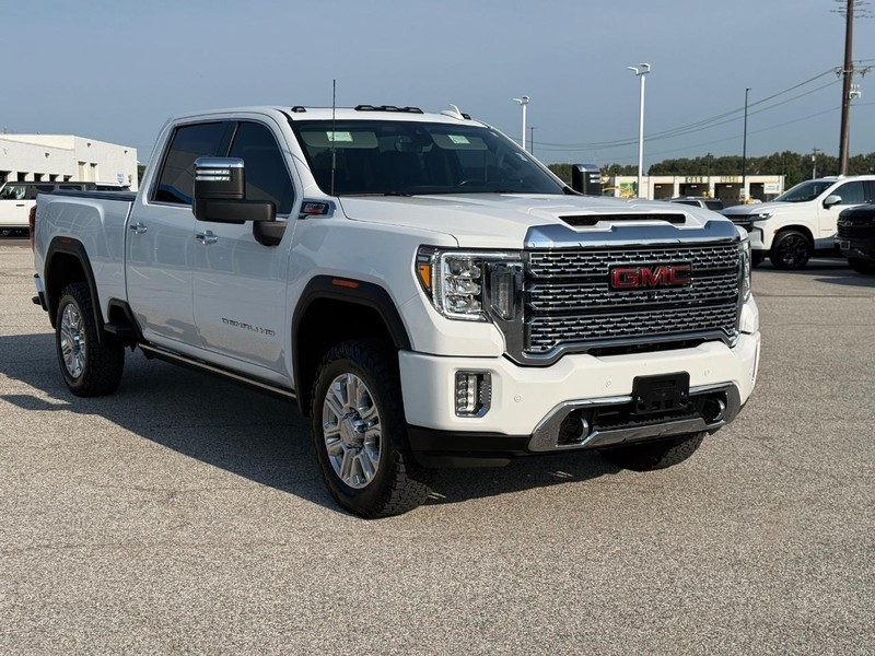 GMC Sierra 3500HD Vehicle Full-screen Gallery Image 9