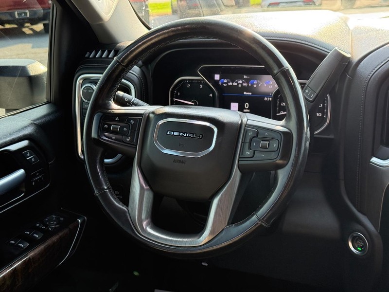 GMC Sierra 3500HD Vehicle Full-screen Gallery Image 14