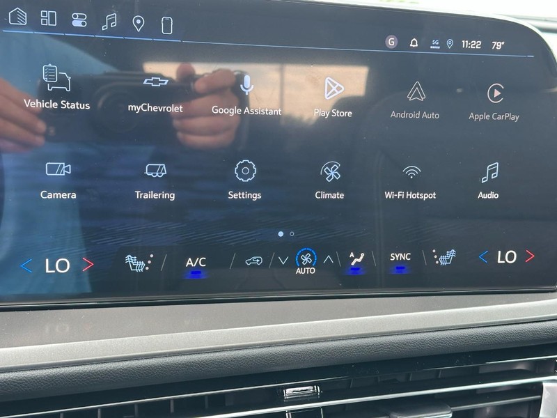 Chevrolet Traverse Vehicle Full-screen Gallery Image 15