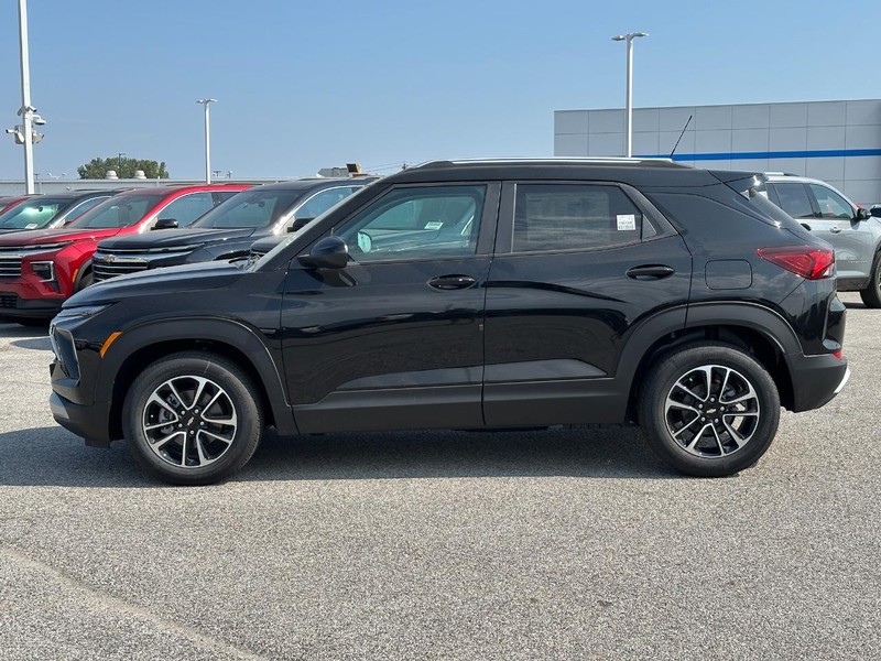 Chevrolet TrailBlazer Vehicle Full-screen Gallery Image 2
