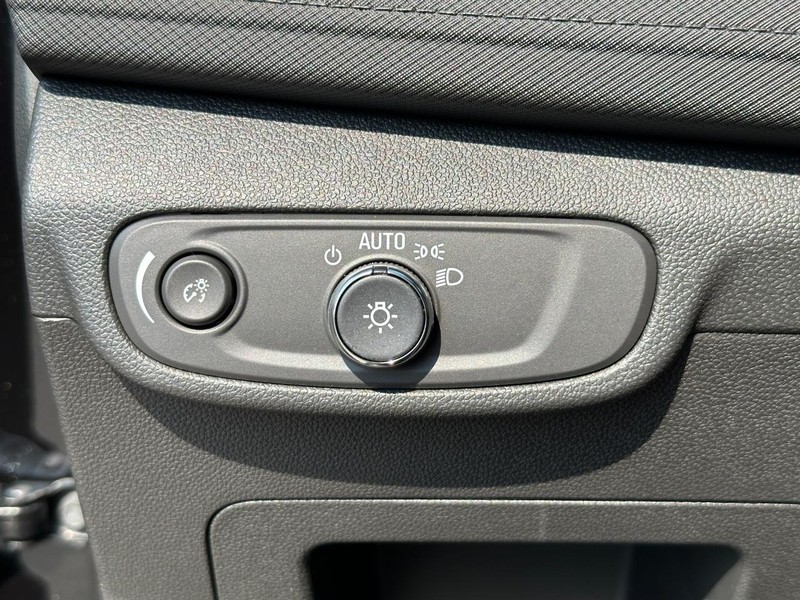 Chevrolet TrailBlazer Vehicle Full-screen Gallery Image 17