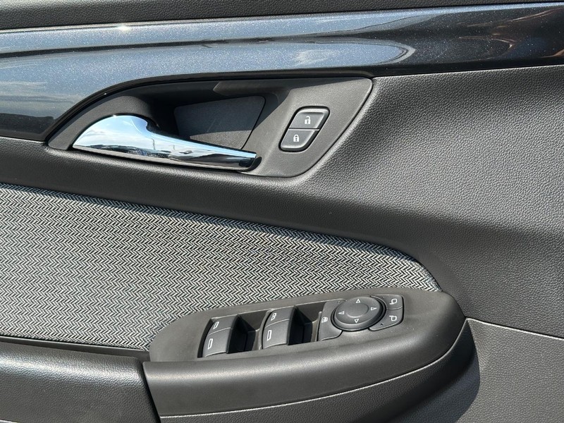 Chevrolet TrailBlazer Vehicle Full-screen Gallery Image 18