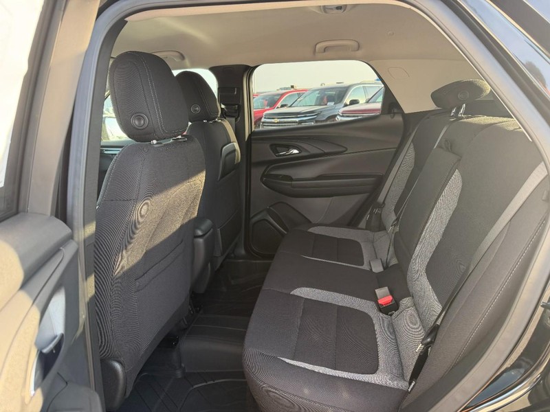 Chevrolet TrailBlazer Vehicle Full-screen Gallery Image 4