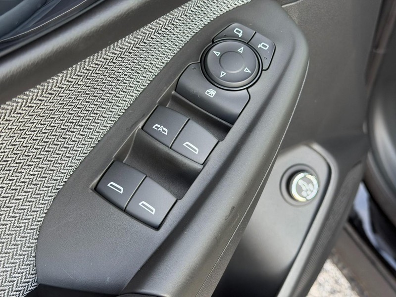 Chevrolet TrailBlazer Vehicle Full-screen Gallery Image 9