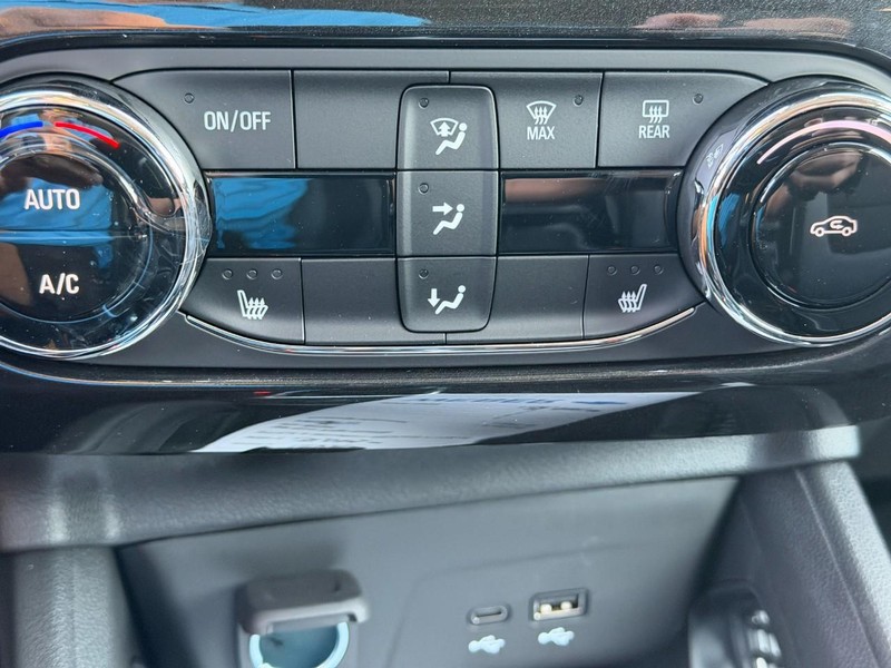 Chevrolet TrailBlazer Vehicle Full-screen Gallery Image 13