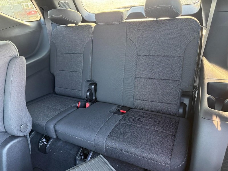 Chevrolet Traverse Vehicle Full-screen Gallery Image 4
