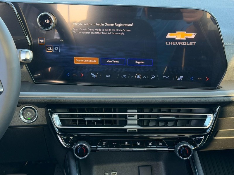 Chevrolet Traverse Vehicle Full-screen Gallery Image 10