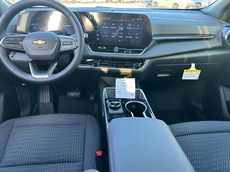 Chevrolet Equinox Vehicle Full-screen Gallery Image 5