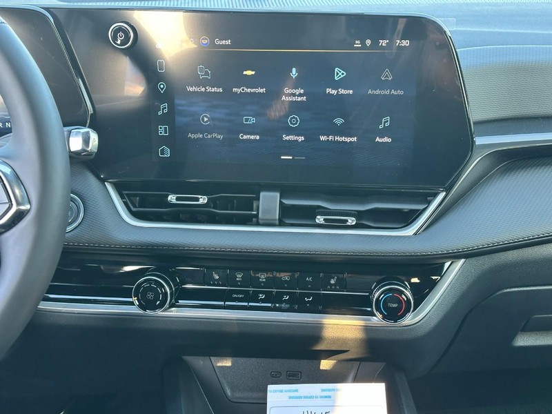 Chevrolet Equinox Vehicle Full-screen Gallery Image 7