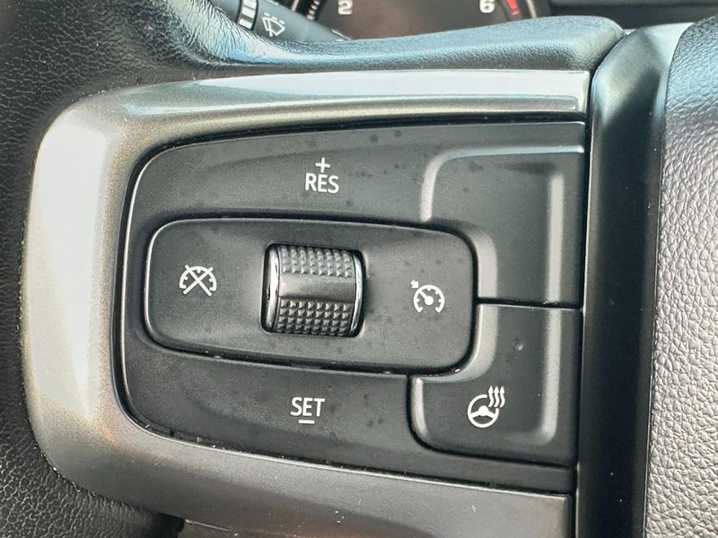 Chevrolet Silverado 1500 LTD Vehicle Full-screen Gallery Image 19