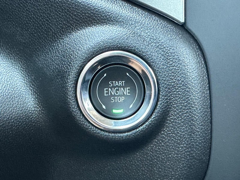 Chevrolet Silverado 2500HD Vehicle Full-screen Gallery Image 9