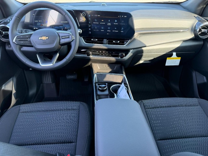 Chevrolet Equinox Vehicle Full-screen Gallery Image 5