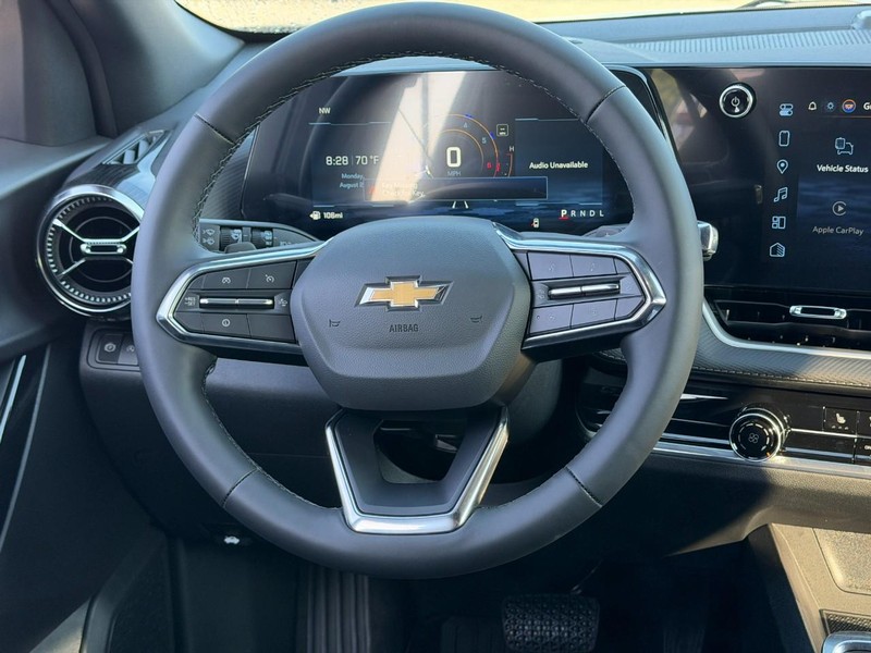 Chevrolet Equinox Vehicle Full-screen Gallery Image 6