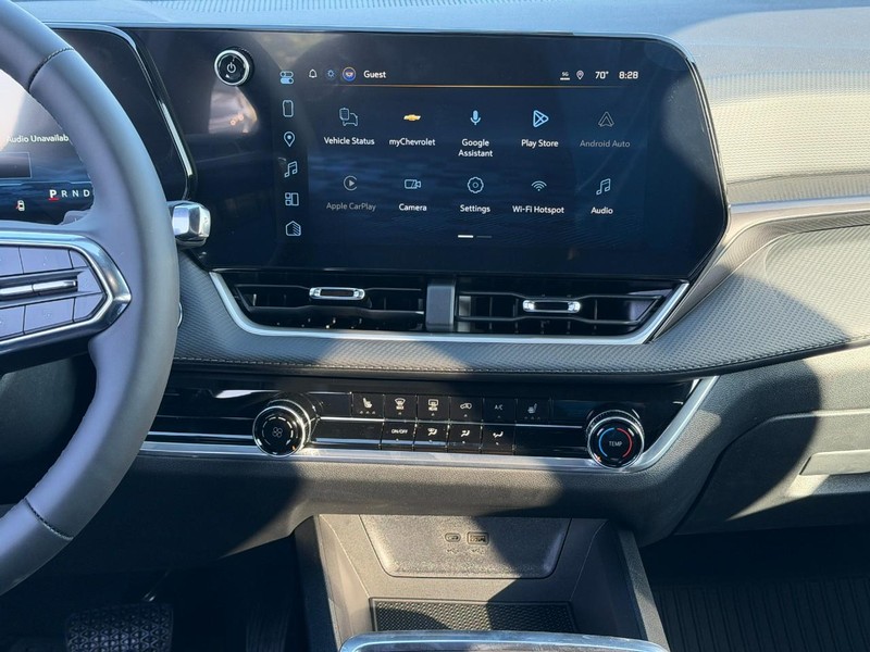 Chevrolet Equinox Vehicle Full-screen Gallery Image 7