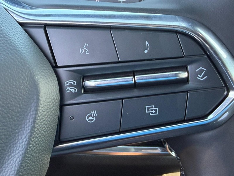 Chevrolet Equinox Vehicle Full-screen Gallery Image 12