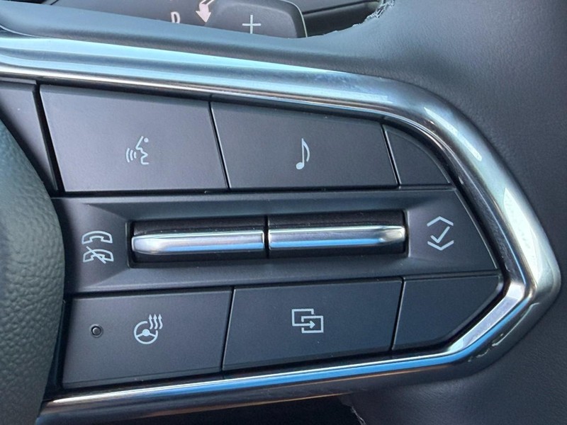 Chevrolet Equinox Vehicle Full-screen Gallery Image 12
