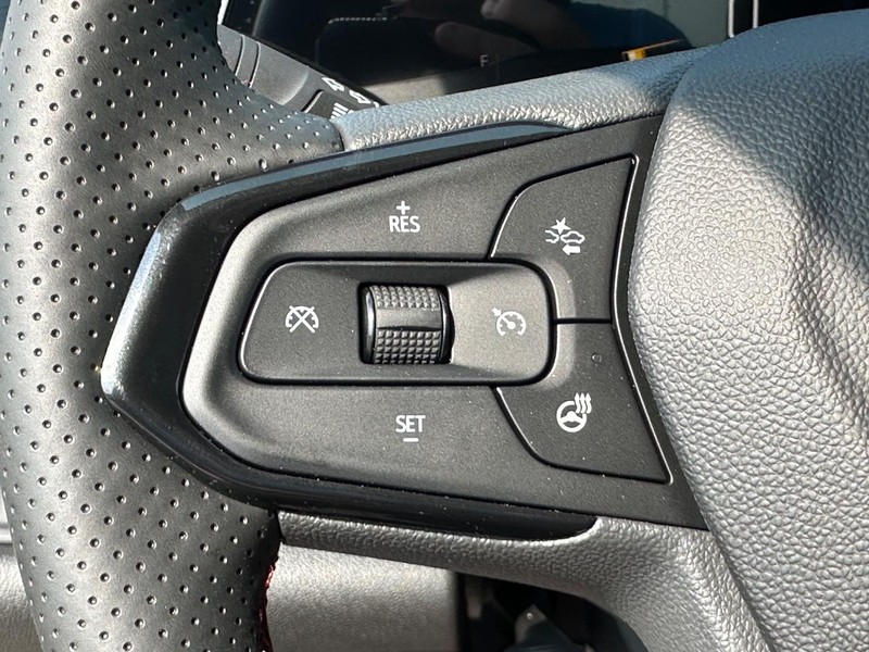Chevrolet Trax Vehicle Full-screen Gallery Image 8