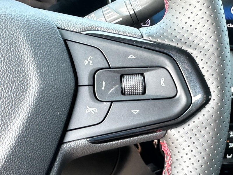 Chevrolet Trax Vehicle Full-screen Gallery Image 9