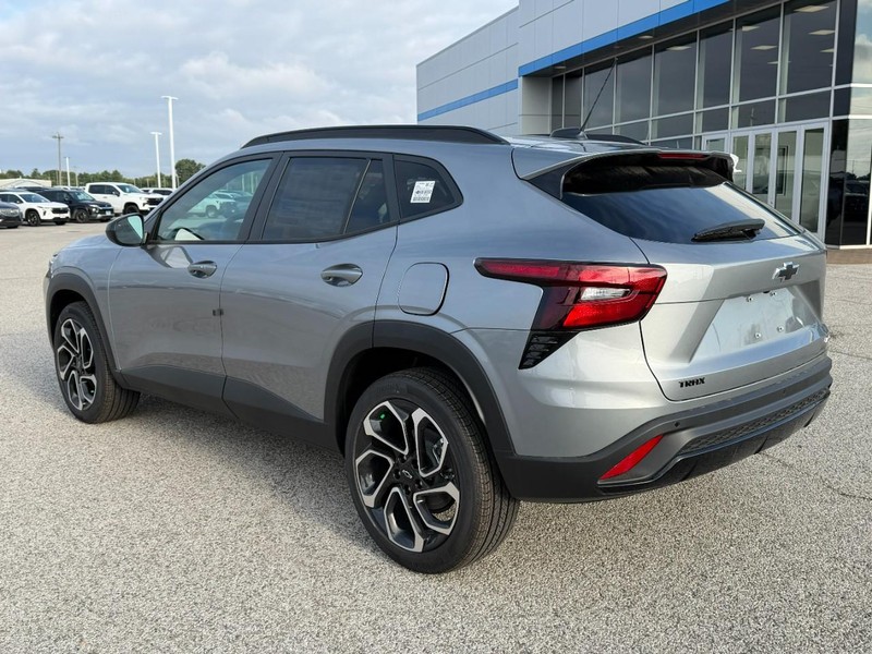 Chevrolet Trax Vehicle Full-screen Gallery Image 3