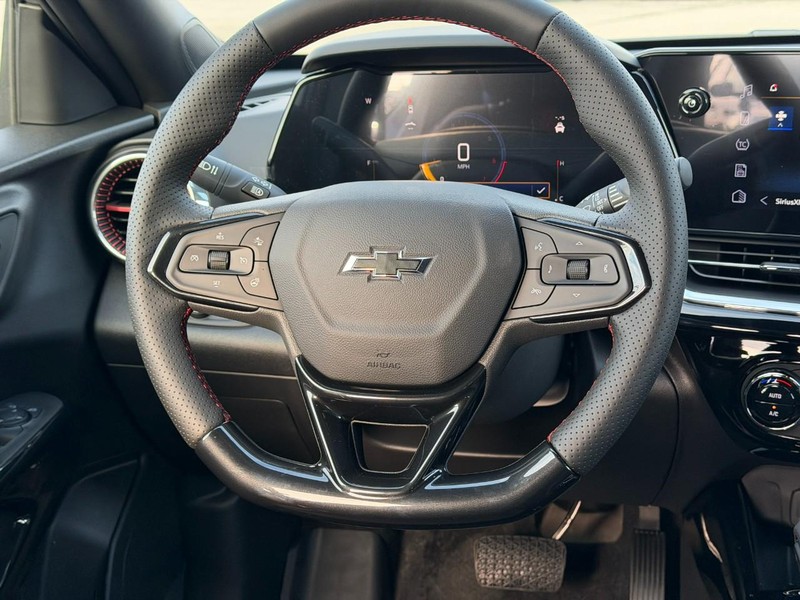 Chevrolet Trax Vehicle Full-screen Gallery Image 6