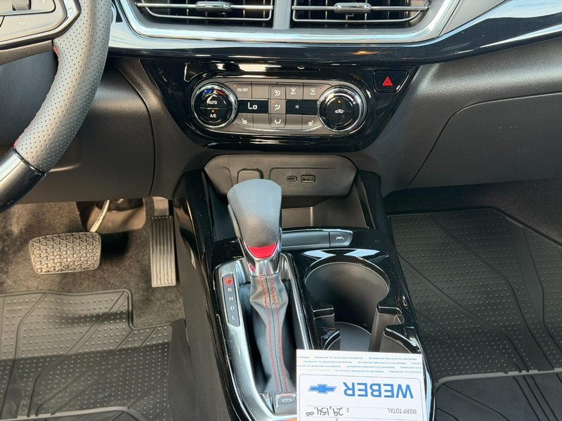 Chevrolet Trax Vehicle Full-screen Gallery Image 8
