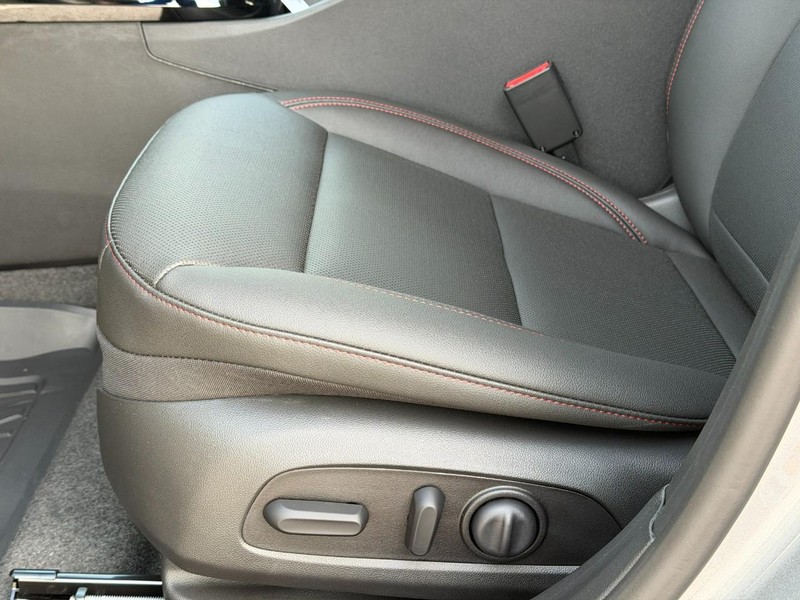 Chevrolet Trax Vehicle Full-screen Gallery Image 10