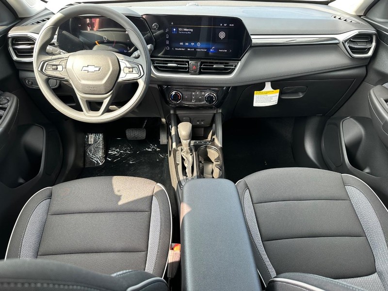 Chevrolet TrailBlazer Vehicle Full-screen Gallery Image 6