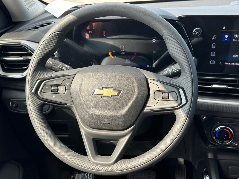 Chevrolet TrailBlazer Vehicle Full-screen Gallery Image 7