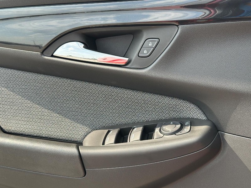 Chevrolet TrailBlazer Vehicle Full-screen Gallery Image 17