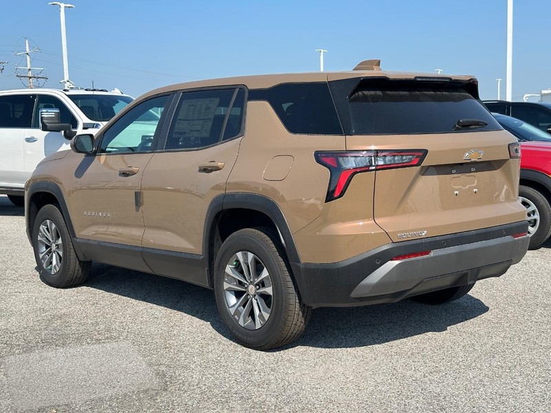 Chevrolet Equinox Vehicle Full-screen Gallery Image 3