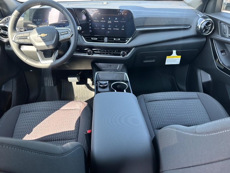 Chevrolet Equinox Vehicle Full-screen Gallery Image 6