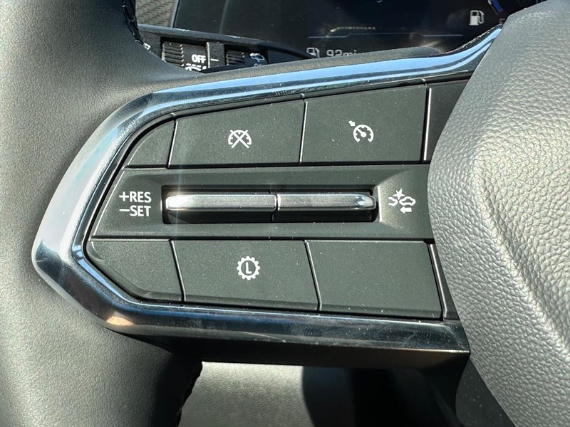 Chevrolet Equinox Vehicle Full-screen Gallery Image 8
