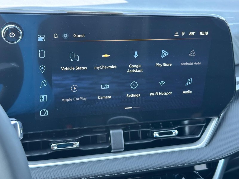 Chevrolet Equinox Vehicle Full-screen Gallery Image 11