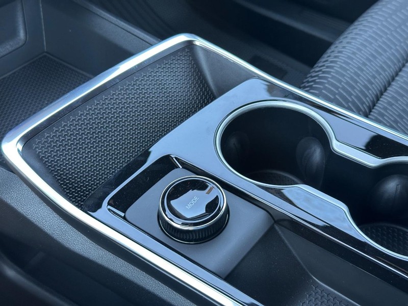 Chevrolet Equinox Vehicle Full-screen Gallery Image 14
