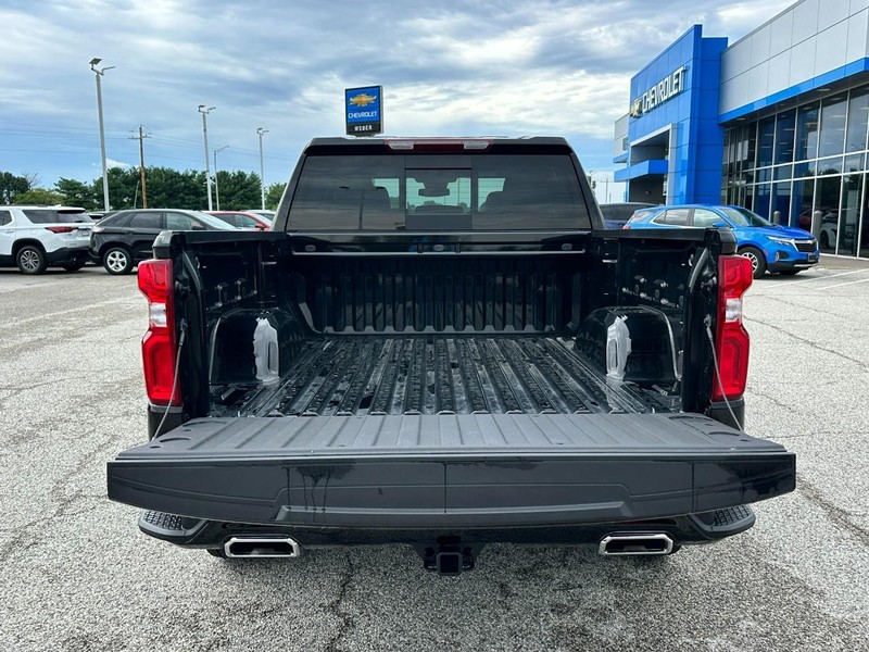 Chevrolet Silverado 1500 Vehicle Full-screen Gallery Image 5