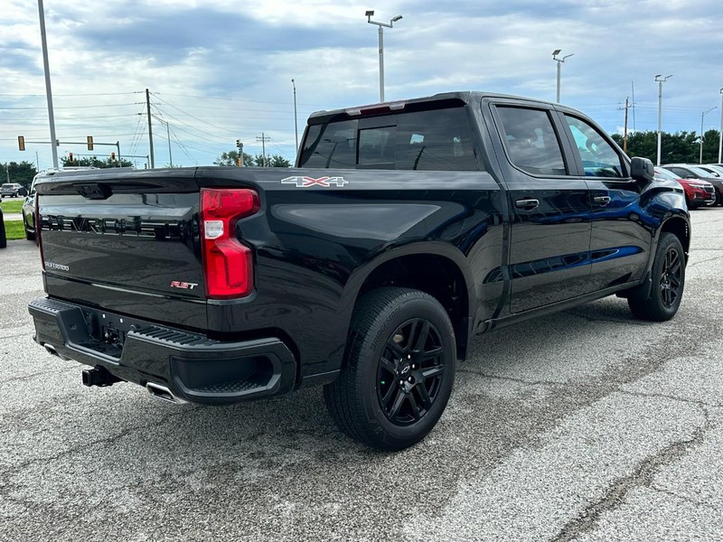 Chevrolet Silverado 1500 Vehicle Full-screen Gallery Image 6