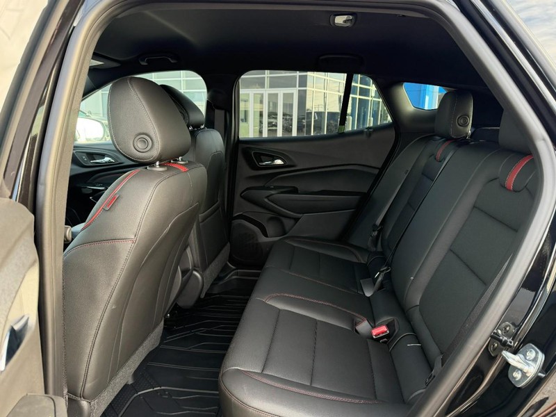 Chevrolet Trax Vehicle Full-screen Gallery Image 4