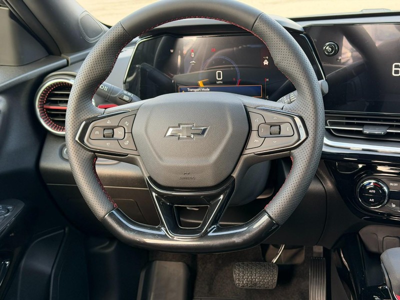 Chevrolet Trax Vehicle Full-screen Gallery Image 6