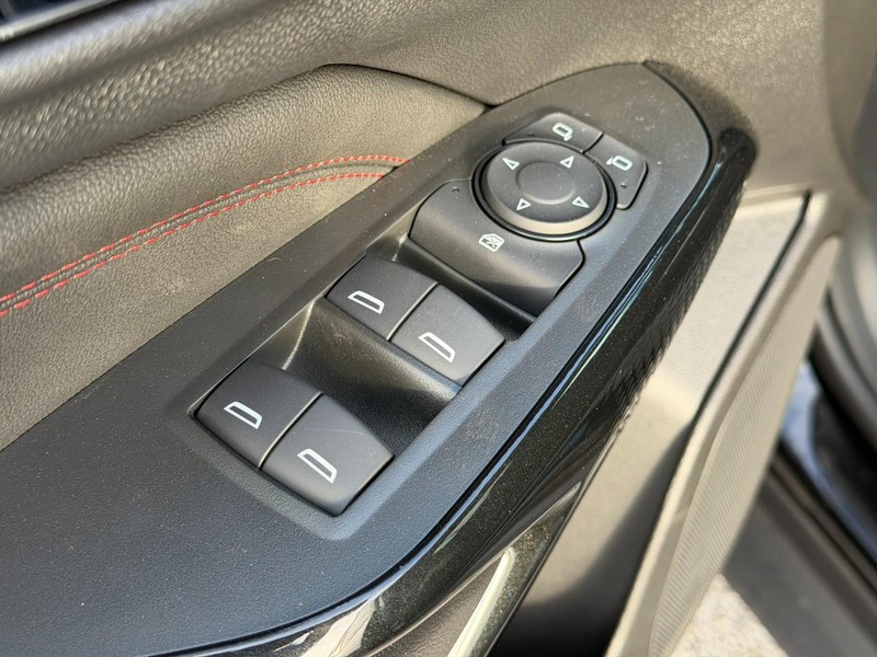 Chevrolet Trax Vehicle Full-screen Gallery Image 9