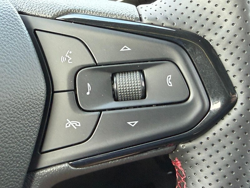 Chevrolet Trax Vehicle Full-screen Gallery Image 12